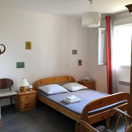 Pied A Terre Et Pieds Dans L'eau דירה *
