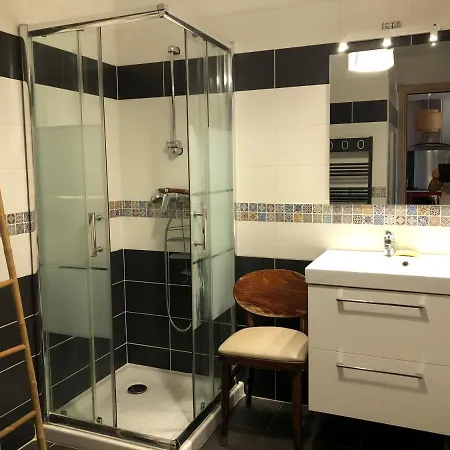 Pied A Terre Et Pieds Dans L'eau סן-ניקולאו